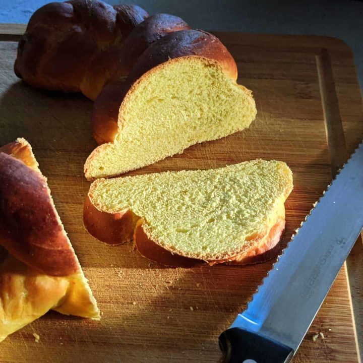 Photo of a sliced loaf of challah