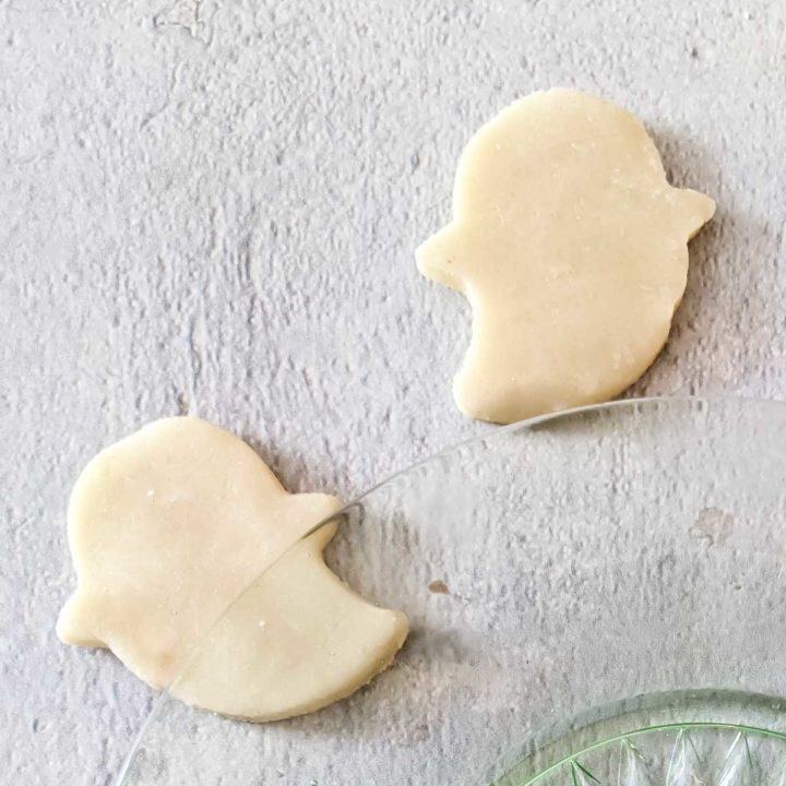 photo of two marzipan ghosts